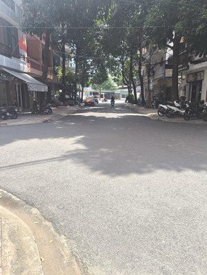bán nhà mặt tiền mạc đĩnh chi, phường 4