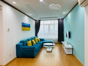căn hộ nằm ngay trung tâm. 2pn mới toanh vào ở ngay
