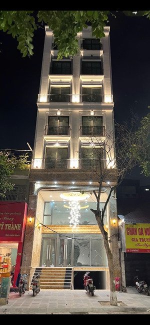 có nhà cho thuê tại phố huế hbt thiết kế thông sàn dt 235mx9t cho thuê 6t 1 hầm(chủ ở 3t) giá 340tr