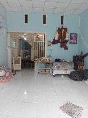 nhà 60m dĩ an gần vòng xoay an phú ,visip1,3p ngủ 2wc 4tr5/1th
