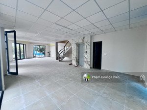 cho thuê căn góc shophouse 2mt đường 25m,lakeview city dt 10x20m 5 tầng, có thang máy, giá 50 triệu