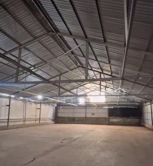 cho thuê kho quận 7 - 900m2 - xe cont vào tận cửa, bảo vệ