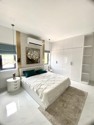 bán gấp nhà mặt tiền hùng vương, bến cát. giá 3 tỷ hoàn thiện 1 trệt 1 lầu 70m2, 2pn, 2wc