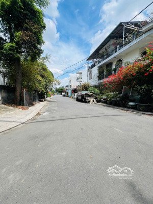 lô này xây chdv thì quá tuyệt vời _ ngay hoàng diệu 2 _ hxh _ 112m2 _ngang 5m _ 8,5 tỷ ,gpxd 4 tầng