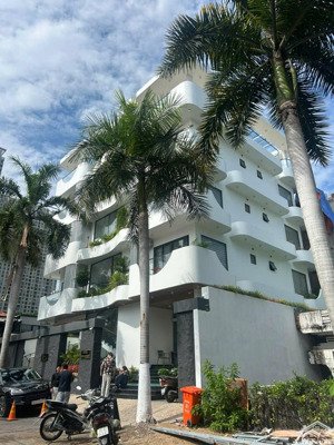 kẹt tiền bán lô đất 2mt đường cao đức lân,p an phú, q2.vị trí công viên siêu đẹp.dt:10x20 giá 52 tỷ