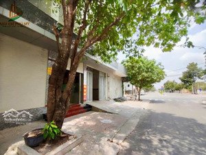nhà trung tâm phú mỹ cho thuê - thiết kế hiện đại, rộng rãi - lý tưởng cho chuyên gia và văn phòng