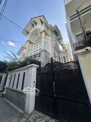 biệt thự ngay lê quang định bình thạnh 380m2 giá 28 tỷ