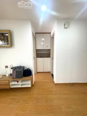 chính chủ bán căn 60m2, 2pn - 2vs. tầng cao căn góc, view bể bơi full nội thất. căn vuông