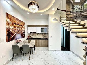 bán nhà phố dư hàng mới xây thiết kế hiện đại