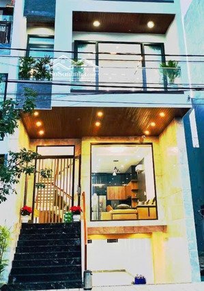 bán nhà 2 tầng mt khu an thượng ( dt : 81 m2 - gía : 14 tỷ )hướng đông , sổ đã hoàn công , gần biển