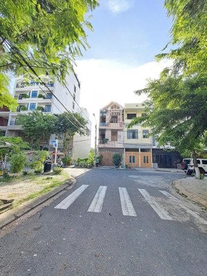 bán góc 2mt lê hữu kiều & nguyễn thị ba dt 97m ngang 6m