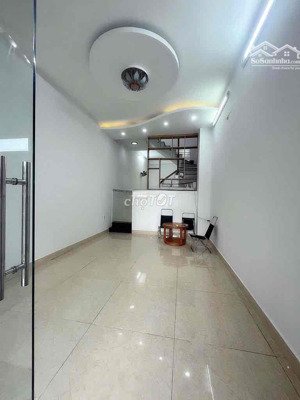 nhà hùng vương vs hồ thị kỷ , 3 phòng ngủ, 4 toilet, nhà sạch đẹp, hẻm an ninh