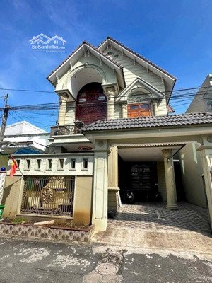 biệt thự phú lợi tdm: 200m2 trung tâm tp tdm full nội thất. 10 x 20