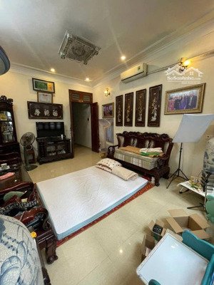 bán nhà 5 tầng sdcc mễ trì, nam từ liêm. nhà đẹp, gần phố lớn. liên hệ: 