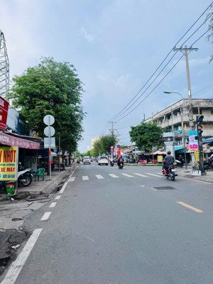 bán nhà 1 trệt 1 lầu 30m2 ngay chợ phạm thế hiển giá chỉ 2 tỷ 750tr 