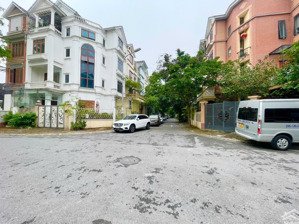 view cv, vườn hoa, phân lô, vỉa hè, 3 ô tô tránh, tđc thạch bàn, lbiên, dt 85 m, mt 5 m, giá 16 tỷ2