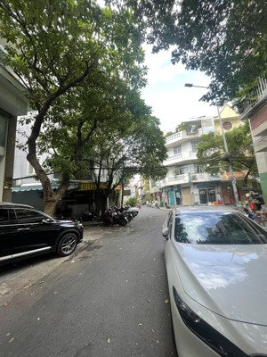 vip dt khủng biệt thự 4 tầng 6 x 20 = 120m2 ô tô ngủ 1 đời chủ - sát mặt tiền tạ quang bửu