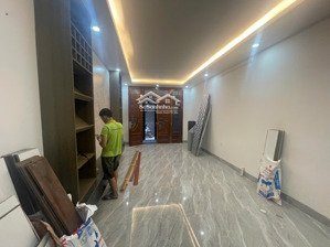 nhà riêng ngõ phố tân mai gần trường cấp 3 trương định. dt 50m2x5t, giá 20tr