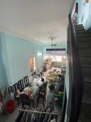 mặt tiền kinh doanh q6 chỉ 5.7 tỷ nhà 2 tầng, trệt suốt 2pn đang cho thuê 15tr/tháng