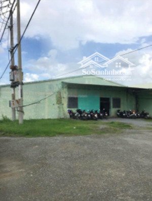 cần bán 2000m2 đất xưởng + 300m thổ + đất kho bãi. tổng dt 5,769m2. cách ql 50 300m