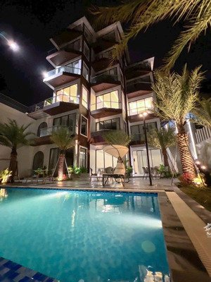 khách sạn sân vườn hồ bơi view thông xanh phường xuân hương đà lạt