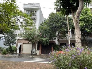 chính chủ cần bán biệt thự lô góc đẹp nhất pháp vân hoàng mai!