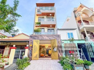 nhà thang máy-dt 5mx18m-đường rộng xe tải-xây 1trệt 2lầu sân thượng-giáp phú mỹ hưng