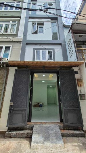 bán nhà khu cư xá đồng tiến đường thành thái q.10.dt:3.75x9m 1 trệt,3 lầu sân thượng mới giá 6.5 tỷ