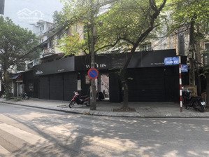 nhà thạch bàn, diện tích đất 160m2 ,nhà 30m2 khép kín , sân có mái che để đc nhiều oto ,chỉ 10tr