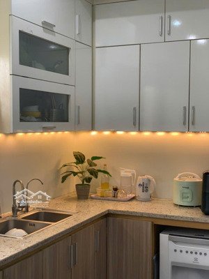 chính chủ cần bán căn chung cư toà ct2b thạch bàn.2 ngủ siêu rộng,2vs. full nội thất. giá:tl