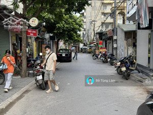 cần bán 112m2 nhà c4 mặt phố cửu việt 1, trâu quỳ. đường ô tô tránh, phù hợp mọi lĩnh vực kd