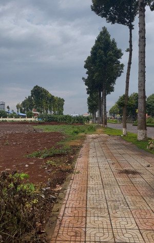 đô thị dầu giây triển khai 500 sp giai đoạn 3, mặt tiền trung tâm hành chính
