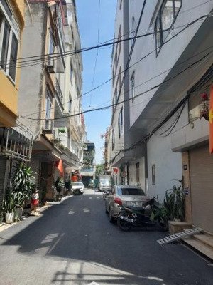 cho thuê nhà riêng đường hoàng quốc việt ( cầu giấy ) - dt 90m2 - nhà 4 tầng - ngõ oto tránh.