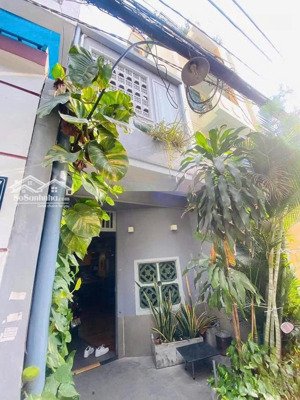 bán nhà hẻm xe hơi 5m thành thái quận 10- 60m2 -2 tầng-11tỷ5 tl_ hcd