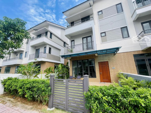 bán nhanh nhà phố 100m² giá chỉ 6,555 tỷ, kết nối sân bay gia bình - hà nội, kết nối ga trung mầu