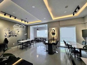 gía chỉ 50tr - cho thuê nhà mt đường cửu long, phường 15, q10. ngang 7,5m, nhà mới, có thang máy
