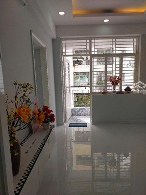 cần bán căn hộ chung cư phú thọ mặt tiền đường nguyễn thị nhỏ