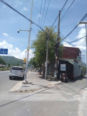 bán nhà 1 lầu, gần vòng xoay đbp, thổ cư, hẻm xe hơi vào nhà, 4,4 x 34m. gần chợ mới long hải