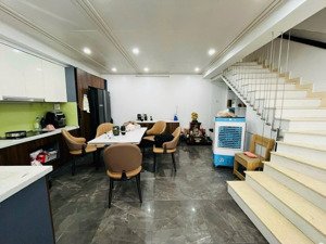 bán nhà xuân phương diện tích 61,5 m -5 tầng -10,9 tỷ - nhà mặt ngõ - ô tô ngủ trong nhà .