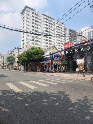 bán nhà khu phân lô cxpl d ngay bình phú chợ hồ trọng quý [ 4 x 18 ] 3 tầng chắc chắn 4pn chỉ 9,9t.