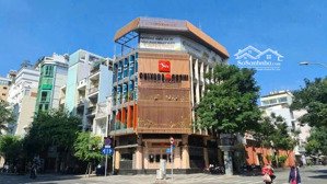 căn góc 2 mặt tiền ngang 18.5m đc: 254 đường lê thánh tôn - bến thành - quận 1 - giá 298 tỷ tl sâu.