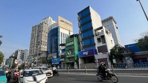 cho thuê nhà mặt tiền, đường 30m, quận phú nhuận, 130m², 4pn, kinh doanh đa ngành, giá tốt