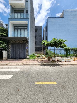 đất cạnh làng đại học: 3,65 tỷ 60m2 lô đất kdc phú hồng thịnh đường quốc lộ 1k, p.bình an tp. dĩ an