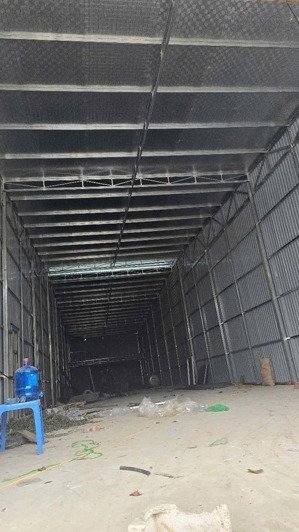 cho thuê kho đẹp tại đường an dương vương- tây hồ- hà nội. diện tích 220m2, cao 6m