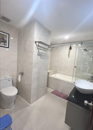 cho thuê căn hộ chung cư lapen center 2 phòng ngủ giá 9tr. lh 