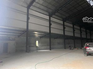cho thuê kho đẹp tại xã liên sơn- h lương sơn - hoà bình. diện tích 2200m2