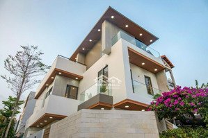 hạ giá bán nhanh villa 2 mặt tiền - full nội thất cao cấp - ngay masterise home