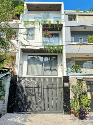 nhà đẹp vừa ở vừa làm vpcty mặt tiền đường số kdc phú mỹ q7 giá tốt