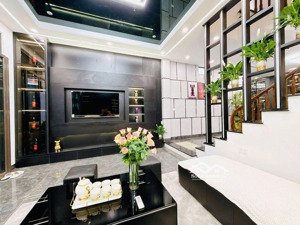 bán nhà đẹp phố đại la - 54m2 x mt 4.3m - thiết kế hiện đại - 20m ô tô - sầm uất