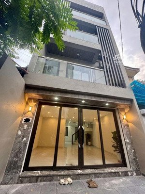 chính chủ cần bán nhà 5 tầng 82m2 thang máy phố tân mai